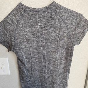 Lululemon Top size 6